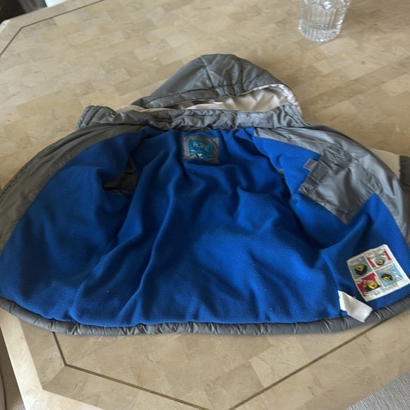 Children’s place 24 months jacket - Picture 2 of 3